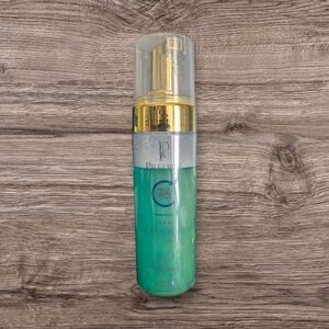 Oil Control Teal Lava Foam Facial
Cleanser with Collagen & Stem Cell
Technology